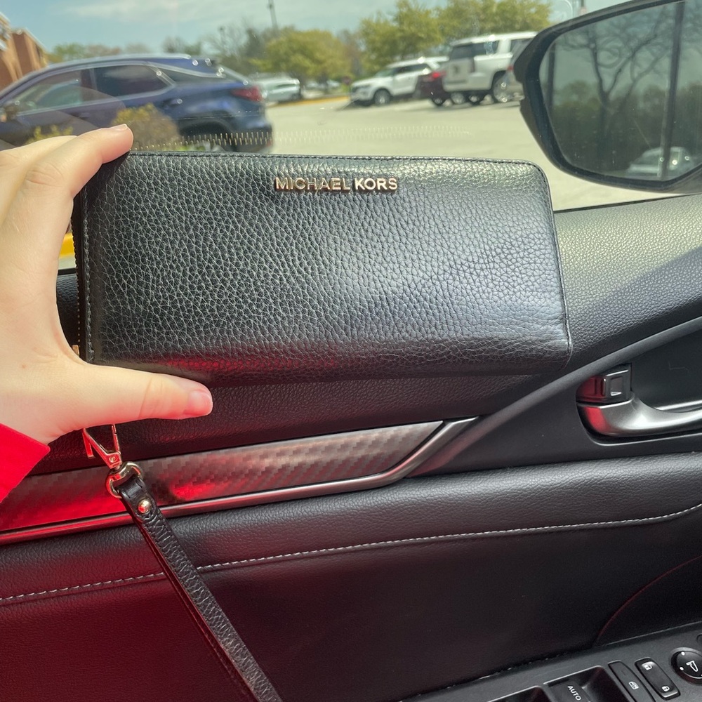 Black Michael Kors Wallet